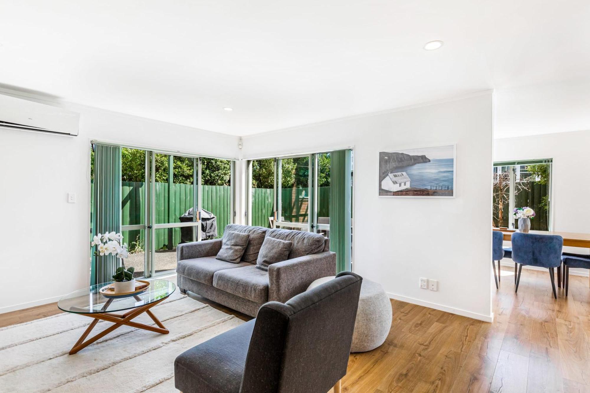 Private And Sunny 3-Bedroom Home With Parking Auckland Exterior photo